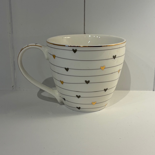 Tasse weiss Herzchen